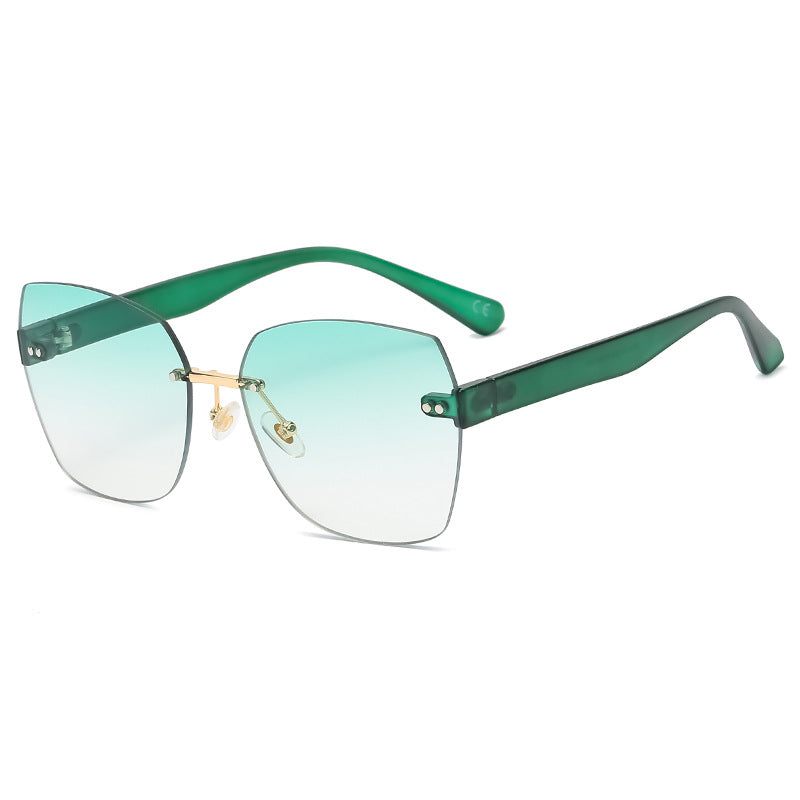 New Style Fashionable womans Large Frame Cut Edge Sunglasses Street Photography Trend Color Sunglasses Wear Glasses